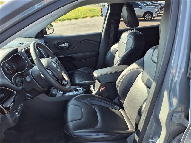 2023 Jeep Cherokee Altitude Lux