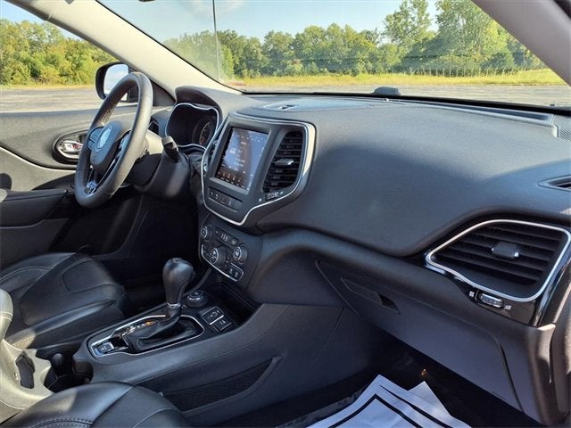2023 Jeep Cherokee Altitude Lux