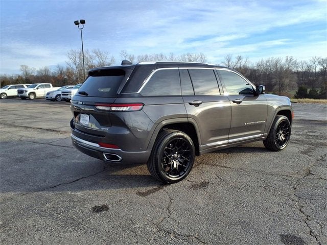 2023 Jeep Grand Cherokee Summit Reserve