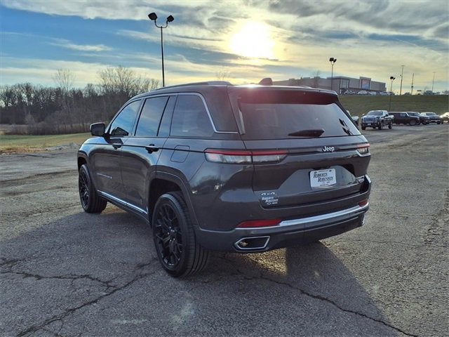 2023 Jeep Grand Cherokee Summit Reserve
