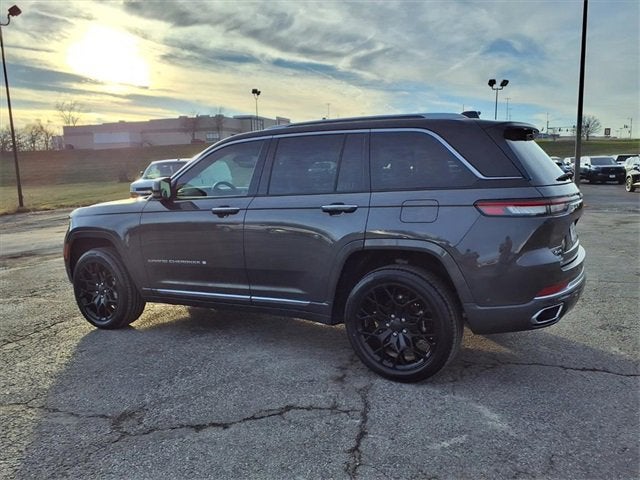 2023 Jeep Grand Cherokee Summit Reserve