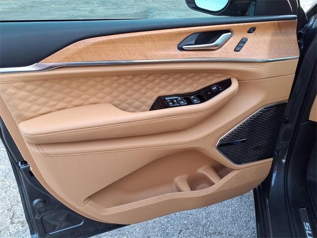 2023 Jeep Grand Cherokee Summit Reserve