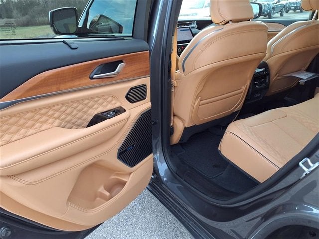 2023 Jeep Grand Cherokee Summit Reserve