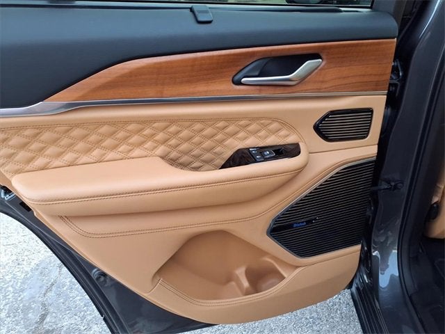 2023 Jeep Grand Cherokee Summit Reserve