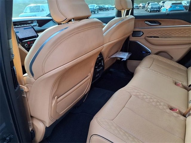 2023 Jeep Grand Cherokee Summit Reserve