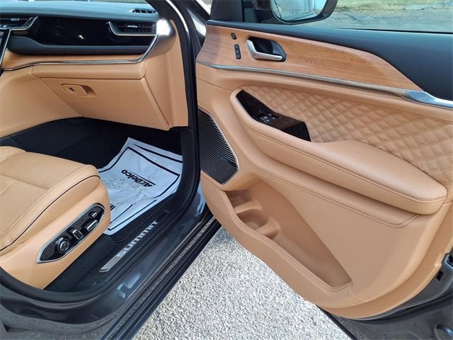 2023 Jeep Grand Cherokee Summit Reserve