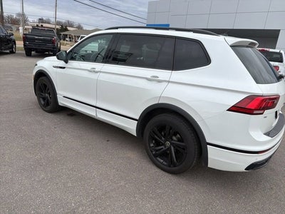 2023 Volkswagen Tiguan SE R-Line Black