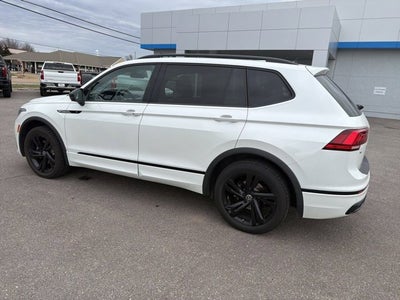 2023 Volkswagen Tiguan SE R-Line Black