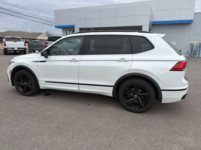 2023 Volkswagen Tiguan SE R-Line Black