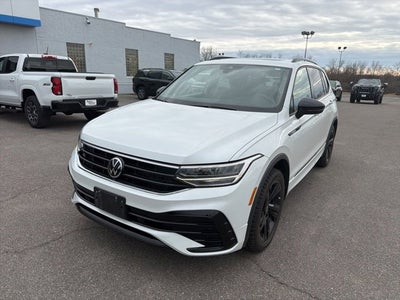 2023 Volkswagen Tiguan SE R-Line Black