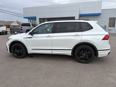 2023 Volkswagen Tiguan SE R-Line Black