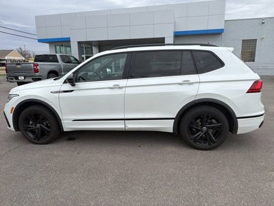 2023 Volkswagen Tiguan SE R-Line Black