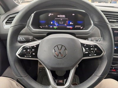 2023 Volkswagen Tiguan SE R-Line Black
