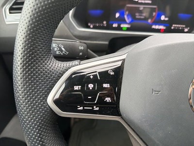 2023 Volkswagen Tiguan SE R-Line Black