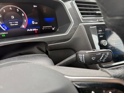 2023 Volkswagen Tiguan SE R-Line Black