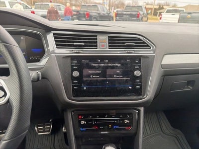 2023 Volkswagen Tiguan SE R-Line Black