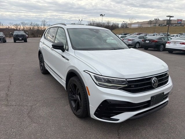 2023 Volkswagen Tiguan SE R-Line Black