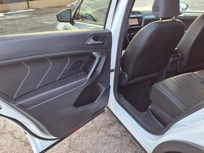 2023 Volkswagen Tiguan SE R-Line Black