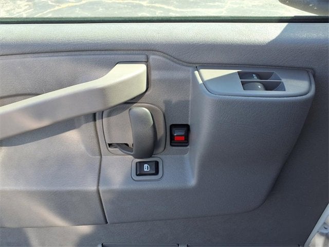 2025 GMC Savana Cutaway 3500 1WT