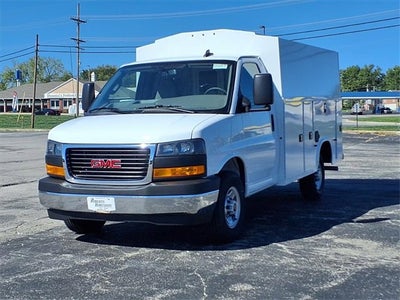 2025 GMC Savana Cutaway 3500 1WT