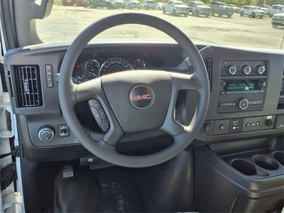 2025 GMC Savana Cutaway 3500 1WT