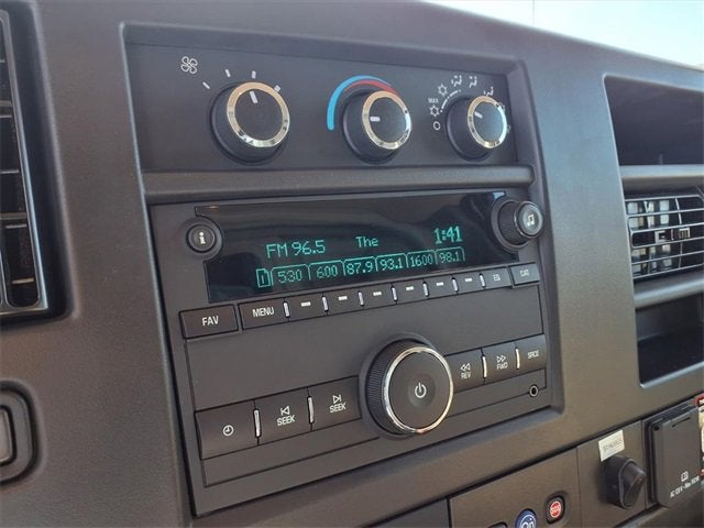 2025 GMC Savana Cutaway 3500 1WT