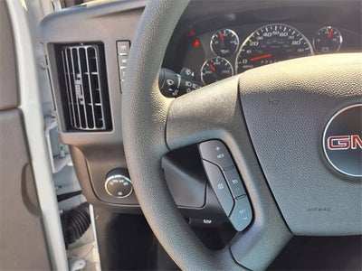 2025 GMC Savana Cutaway 3500 1WT