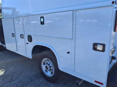 2025 GMC Savana Cutaway 3500 1WT