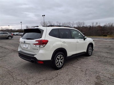 2022 Subaru Forester Premium