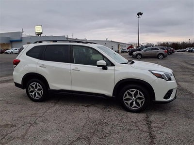 2022 Subaru Forester Premium