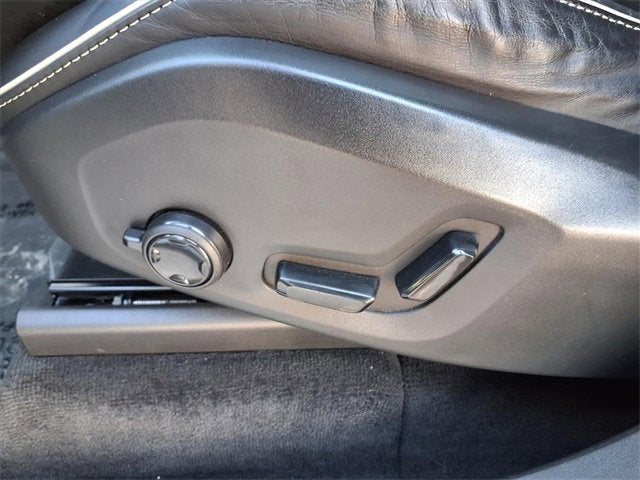 2019 Volvo XC90 R-Design